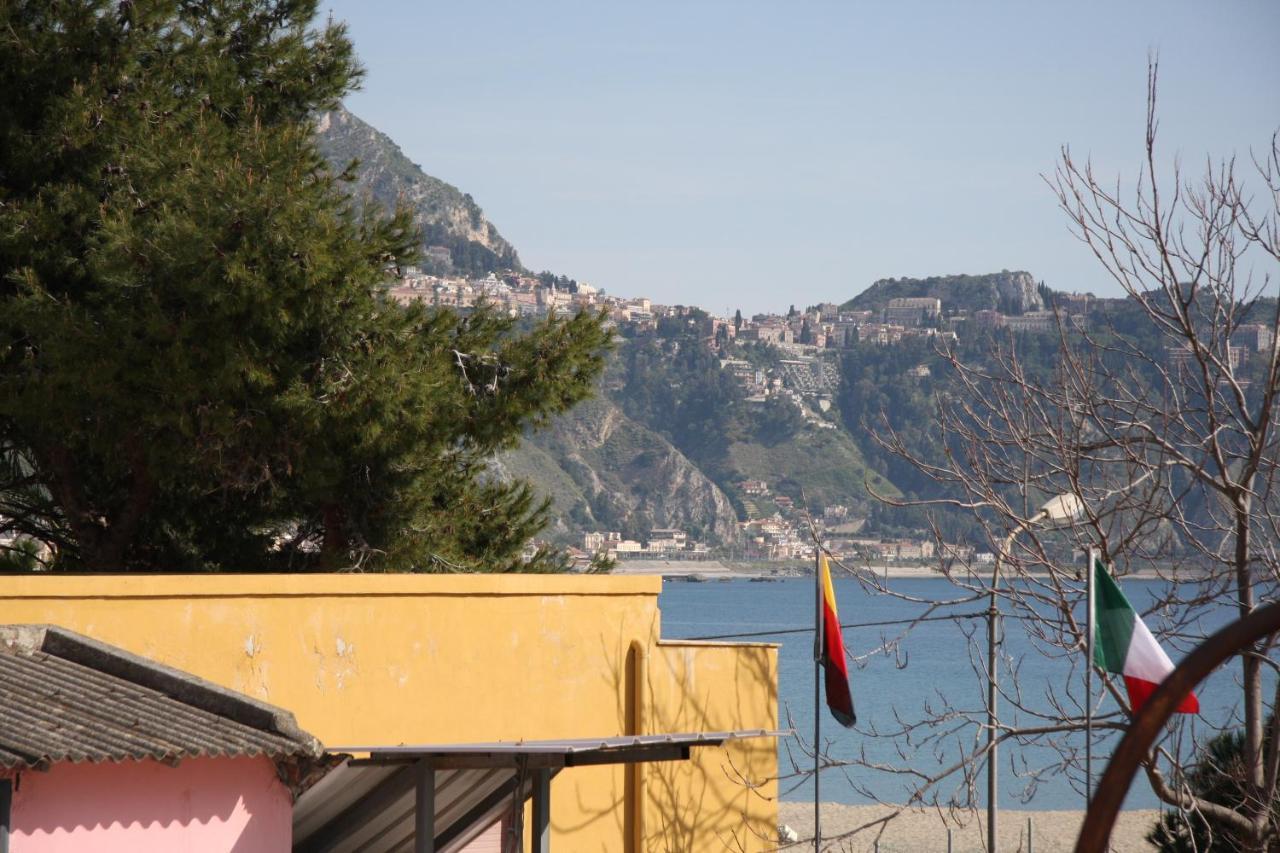 Porta Del Vento Bed & Breakfast Giardini Naxos Bagian luar foto